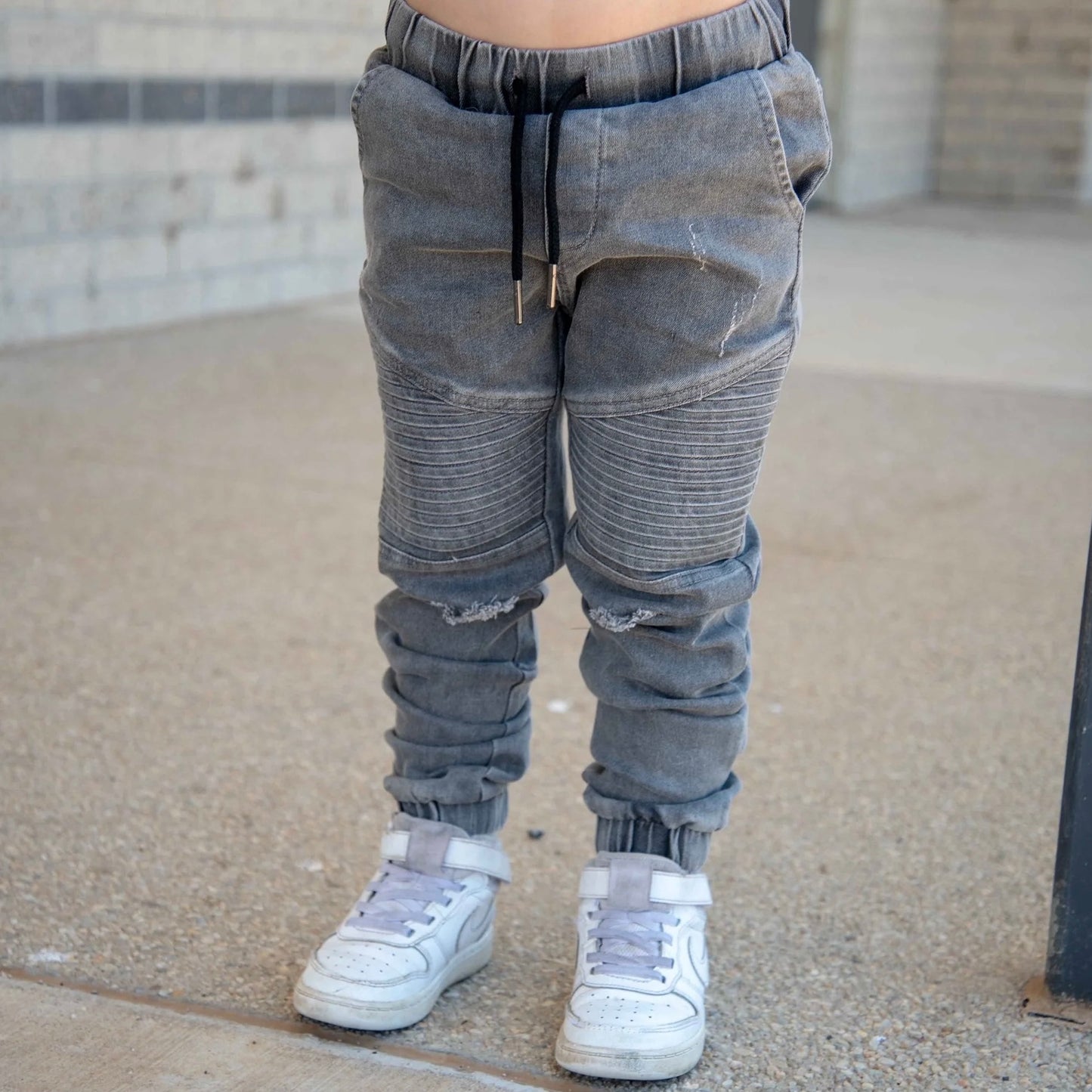 Winter + Raven Distressed Denim Jogger Jeans