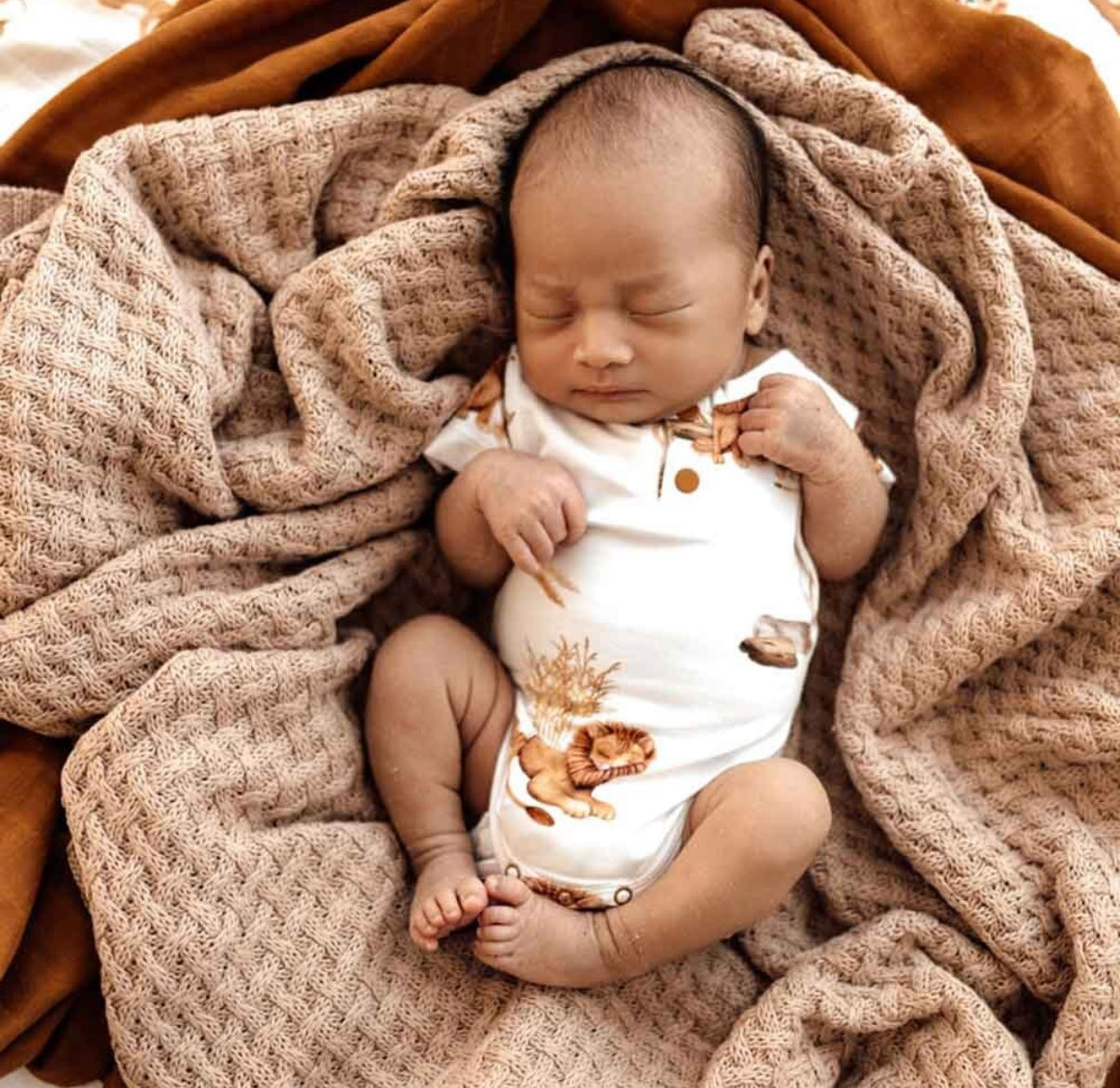 Snuggle Hunny Lion Short Sleeve Bodysuit