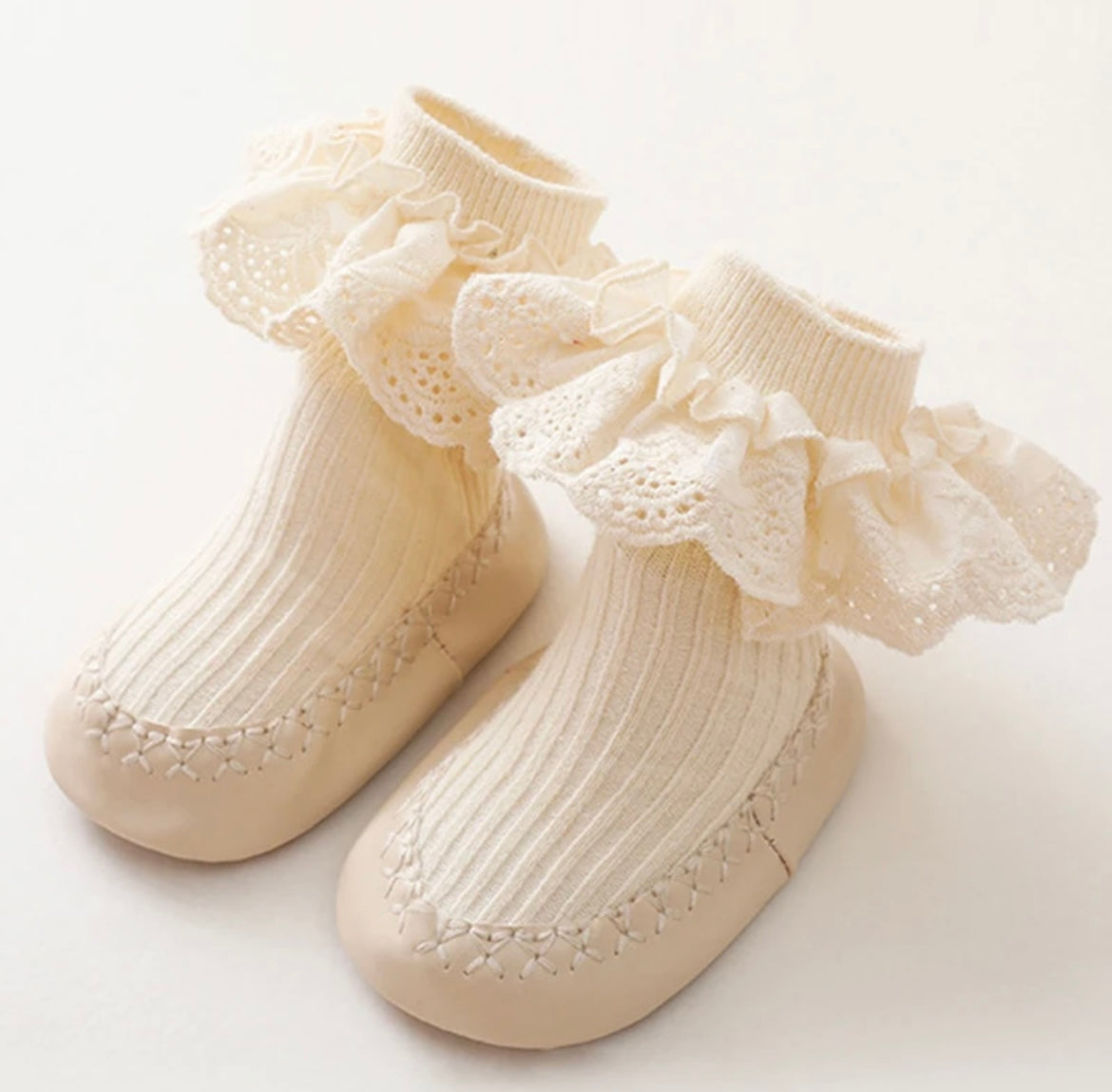Ruffle Socks with Rubber Soles Ivory