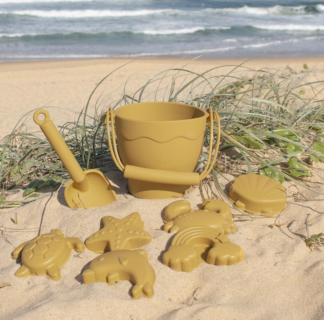 Silicone 8pc Bucket & Spade Set Sunshine