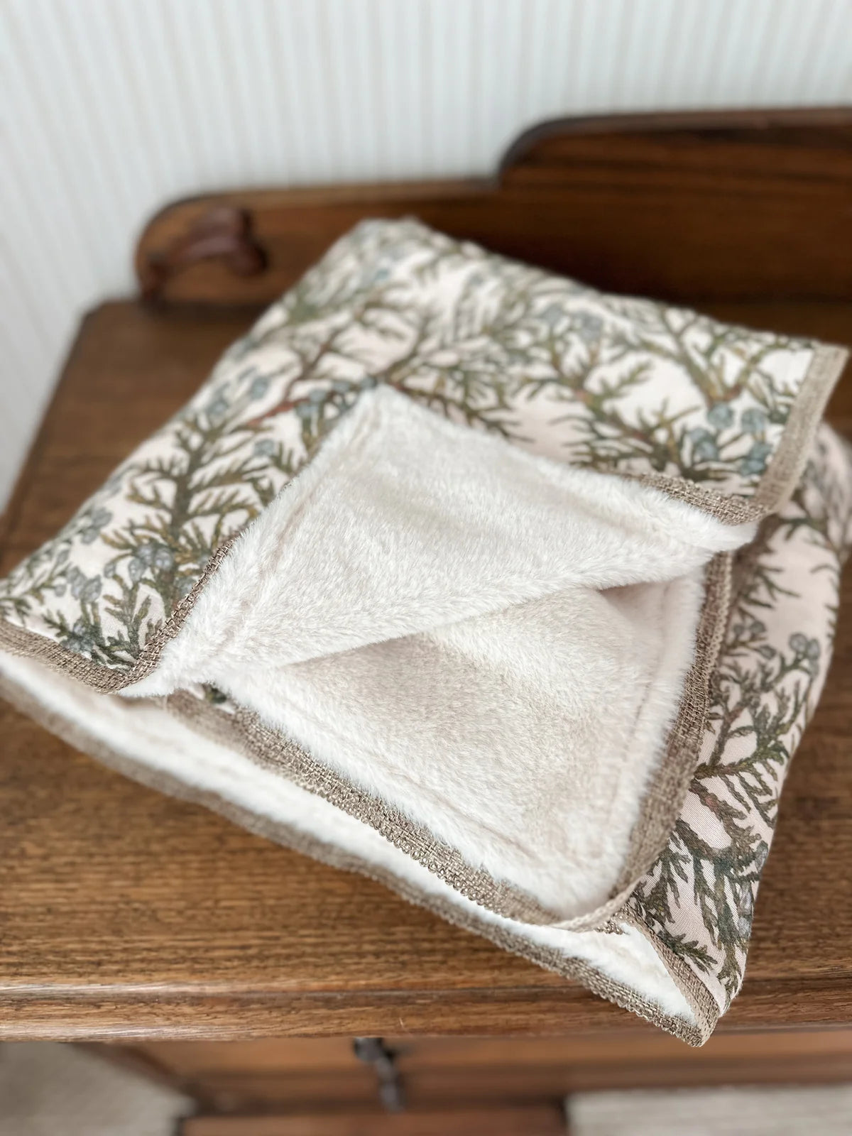 Pop Ya Tot Juniper Fur Lined Cot Blanket / Quilt