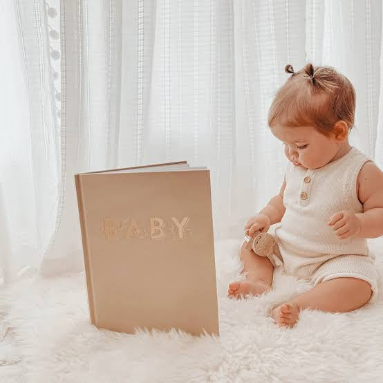 Fox & Follow Baby Book Biscuit