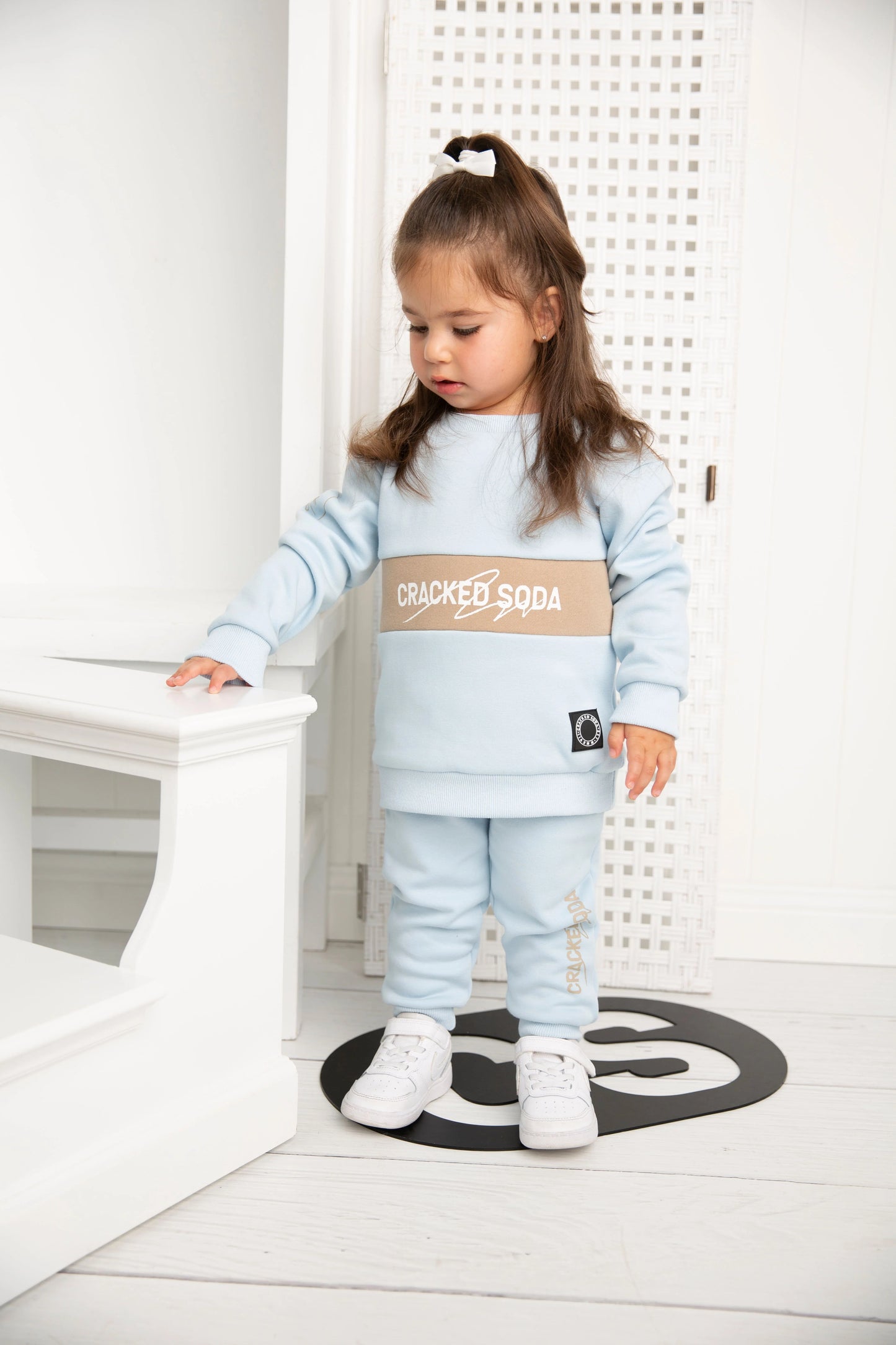 Cracked Soda 2 Piece Vienna Detailed Crew Set Powder Blue