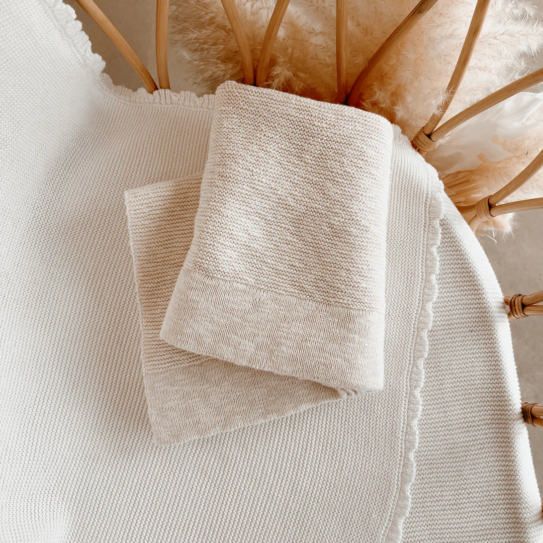 Blossom & Pear Heirloom Classic Chunky Knit Blanket Honey