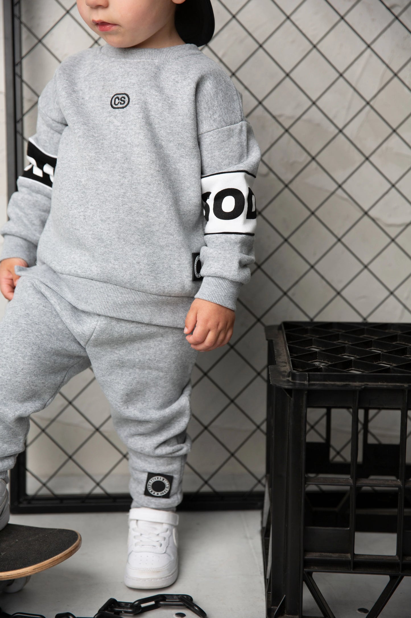 Cracked Soda 2 Piece Tommy Detailed Set Grey