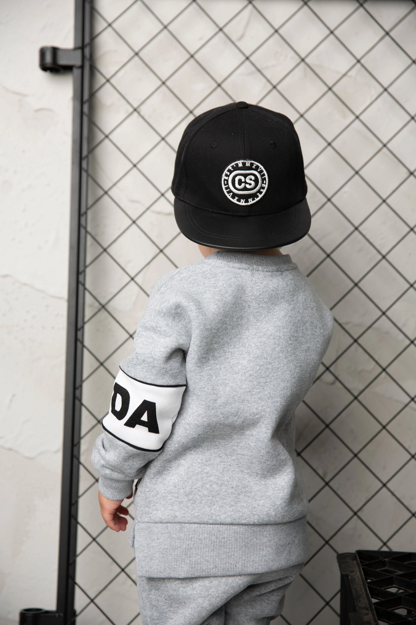 Cracked Soda 2 Piece Tommy Detailed Set Grey