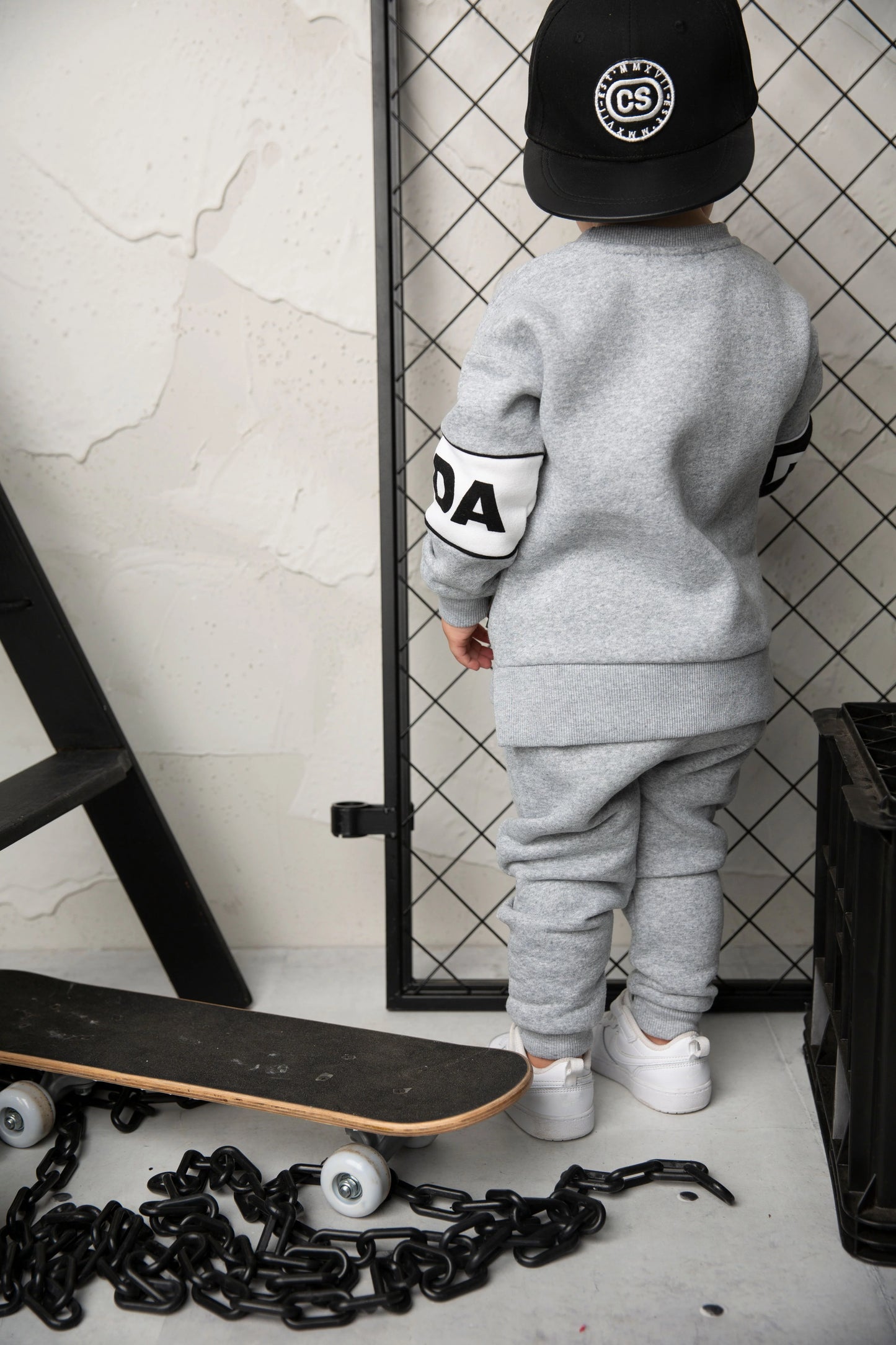 Cracked Soda 2 Piece Tommy Detailed Set Grey