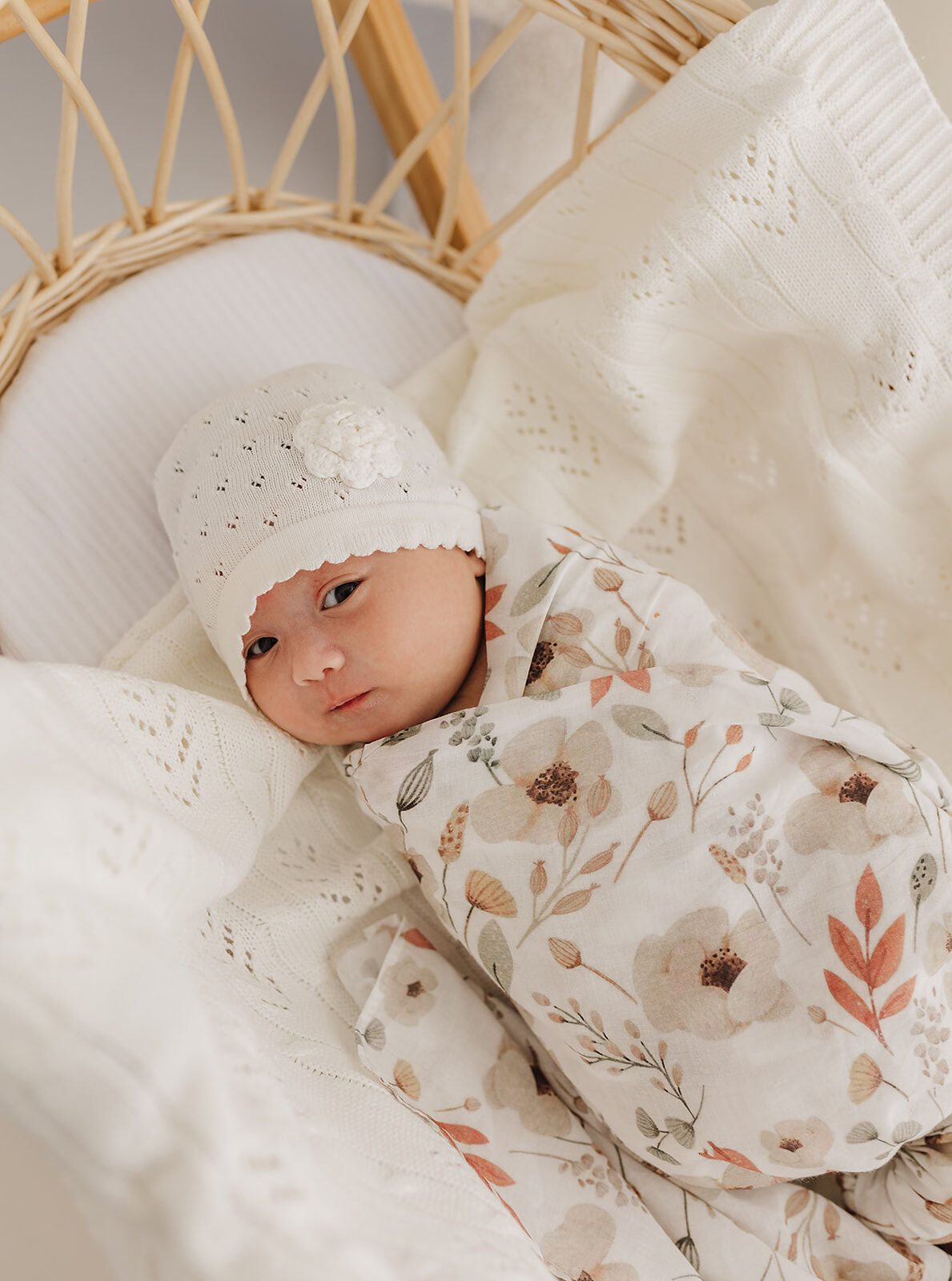 Emotion & Kids Knitted Flower Hat Off White