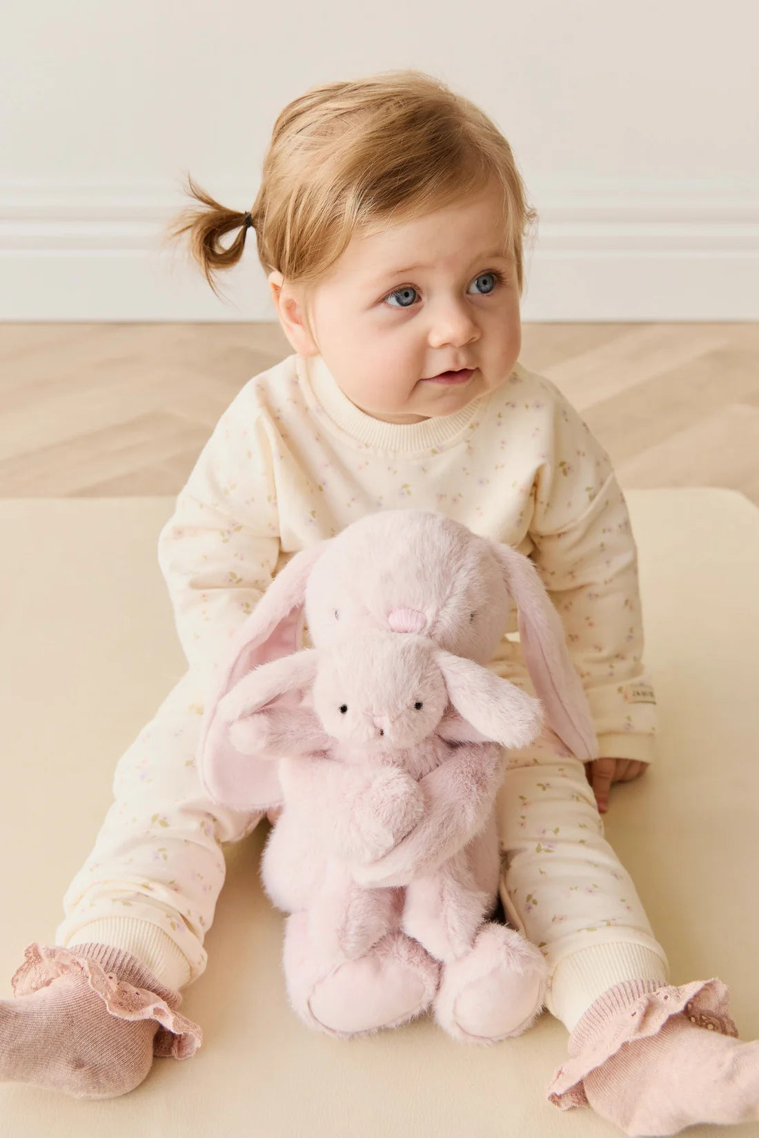 Jamie Kay Snuggle Bunnies Frankie the Hugging Bunny Blossom