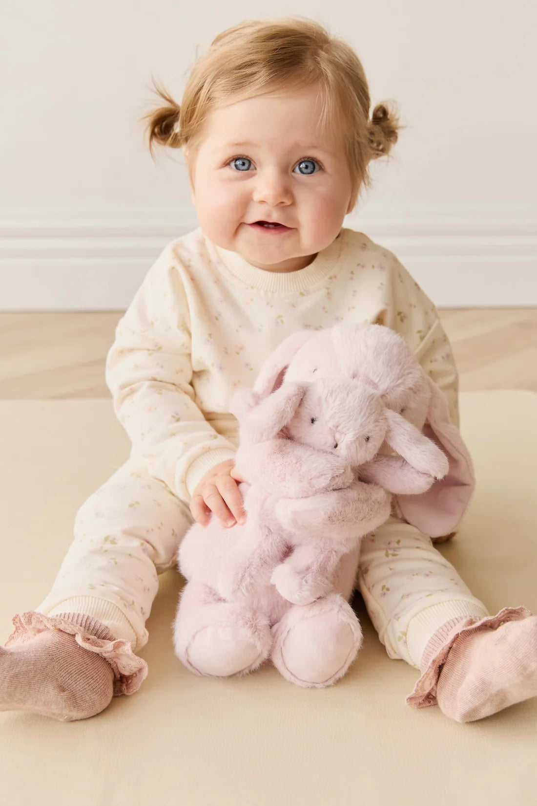 Jamie Kay Snuggle Bunnies Frankie the Hugging Bunny Blossom