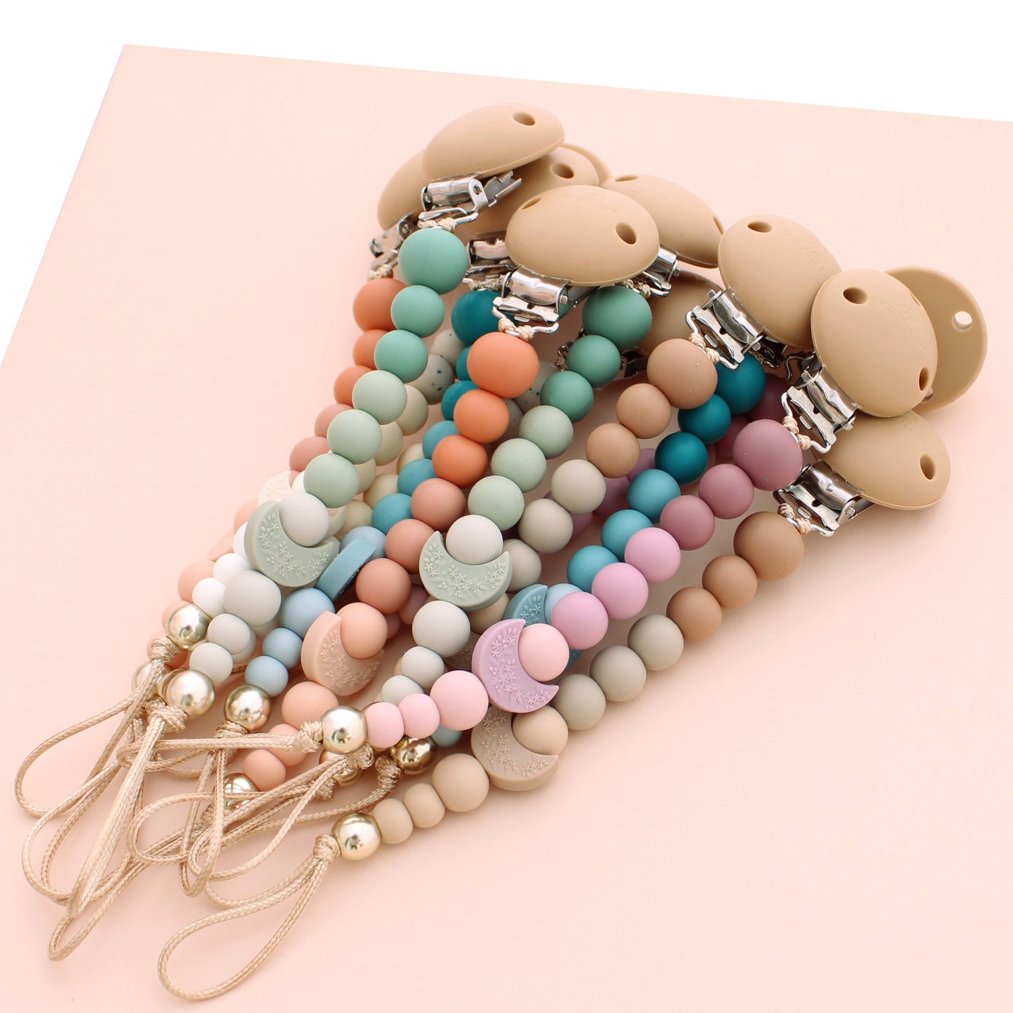 Nature Bubz Crescent Moon Dummy Chain Clip