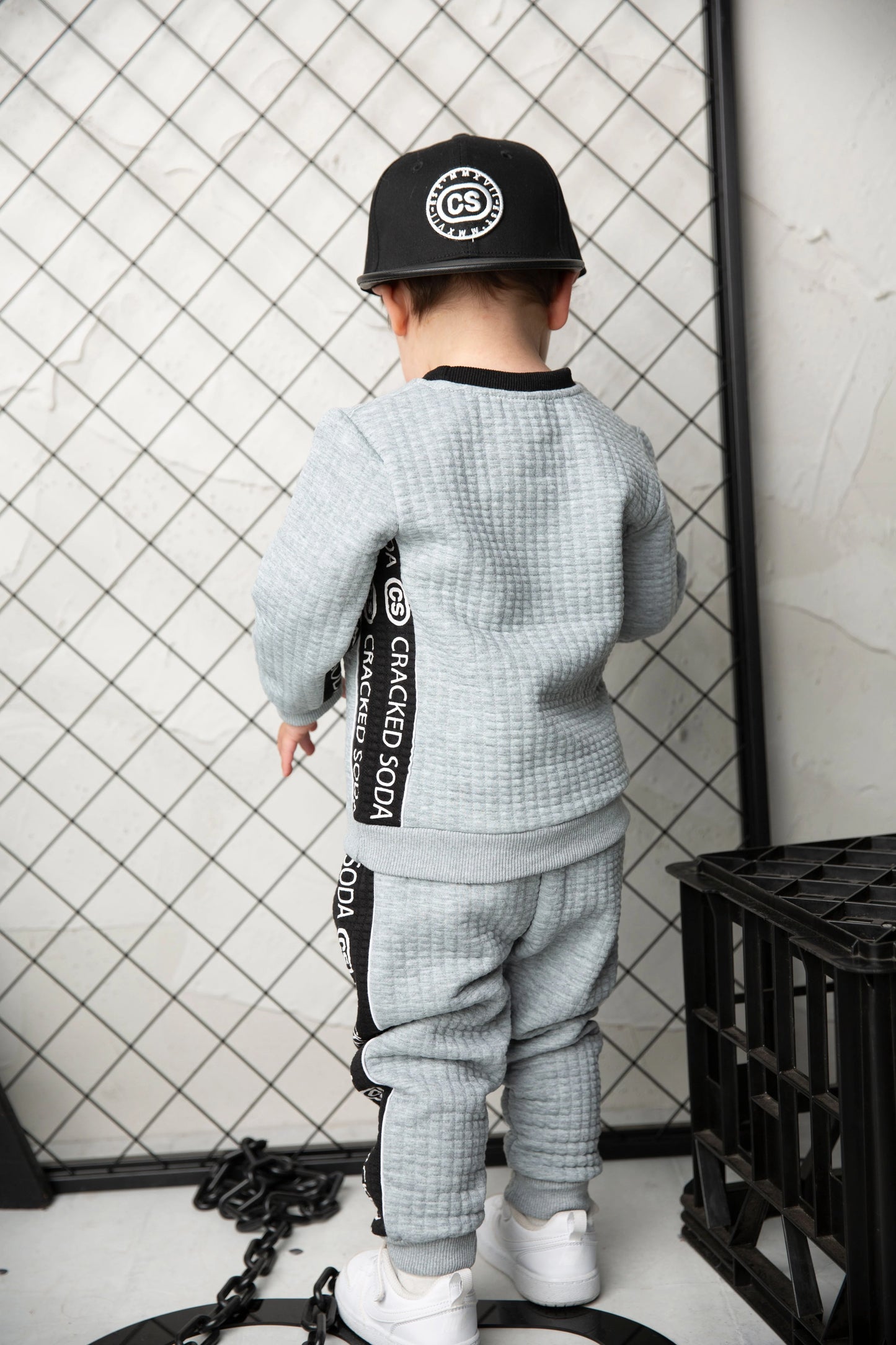 Cracked Soda Ashton Textured Crew Set Grey