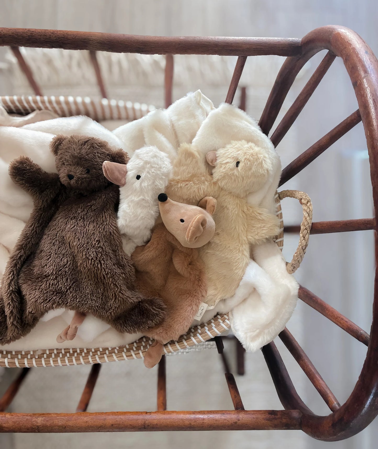 Pop Ya Tot Squeaky the Mouse Comforter Toy