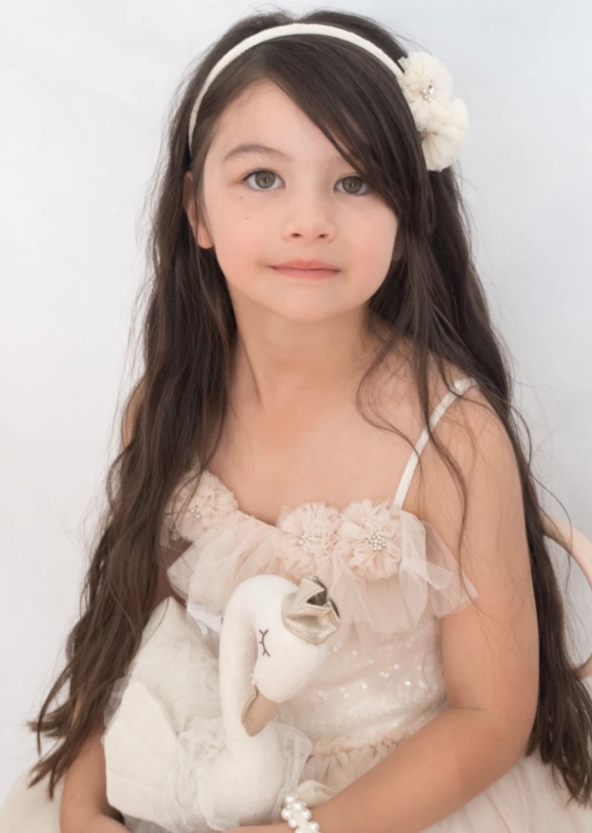 Princess Ophelia the Swan ~ Ivory