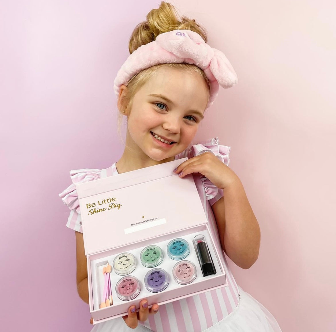 Oh Flossy Deluxe Makeup Set