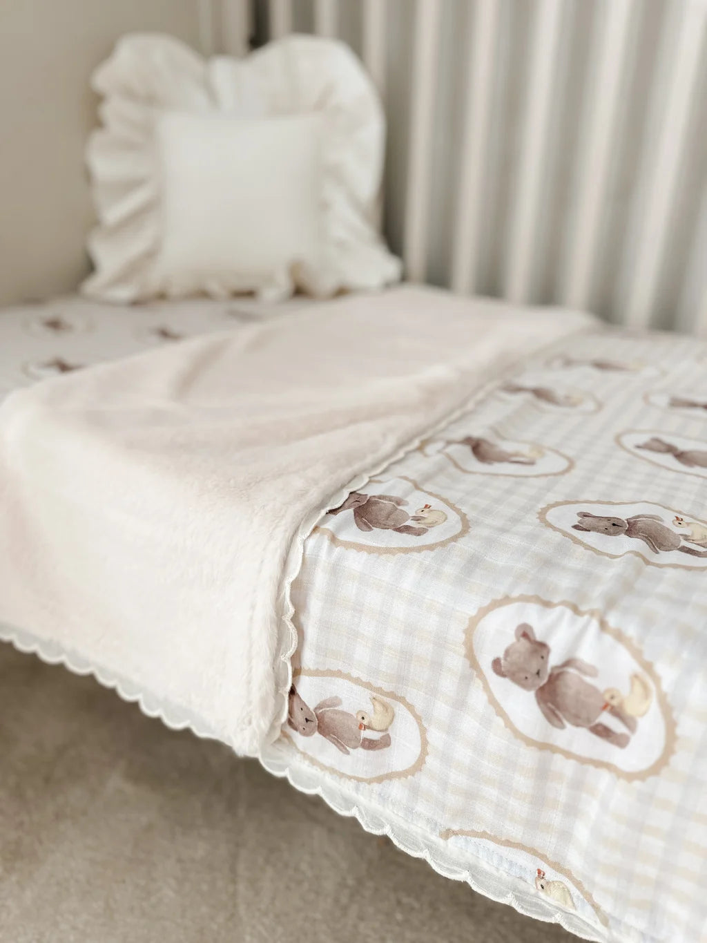 Pop Ya Tot Ted & Duck Fur Lined Cot Blanket