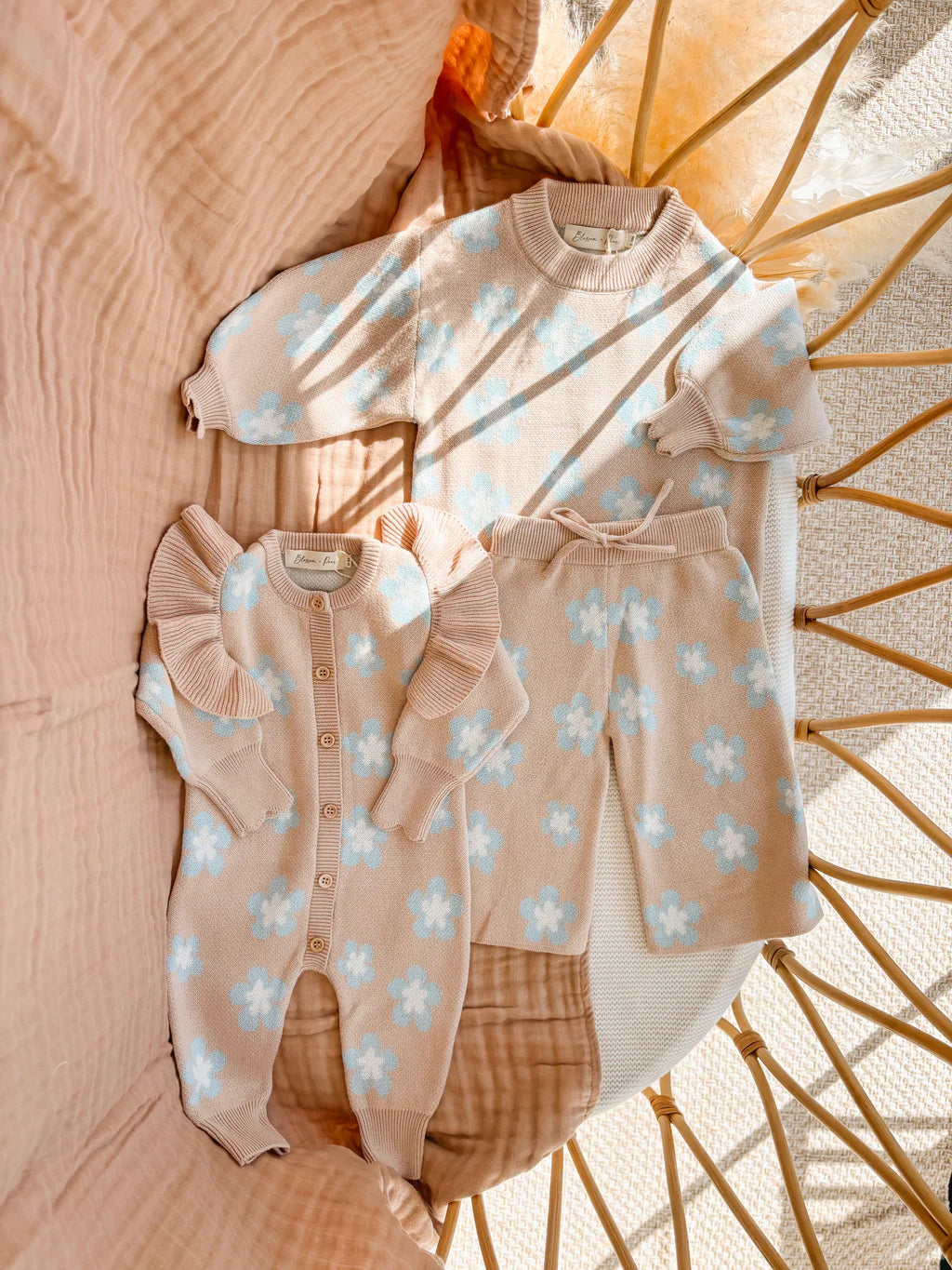Blossom & Pear Mocha Blue Daisy Knit Set