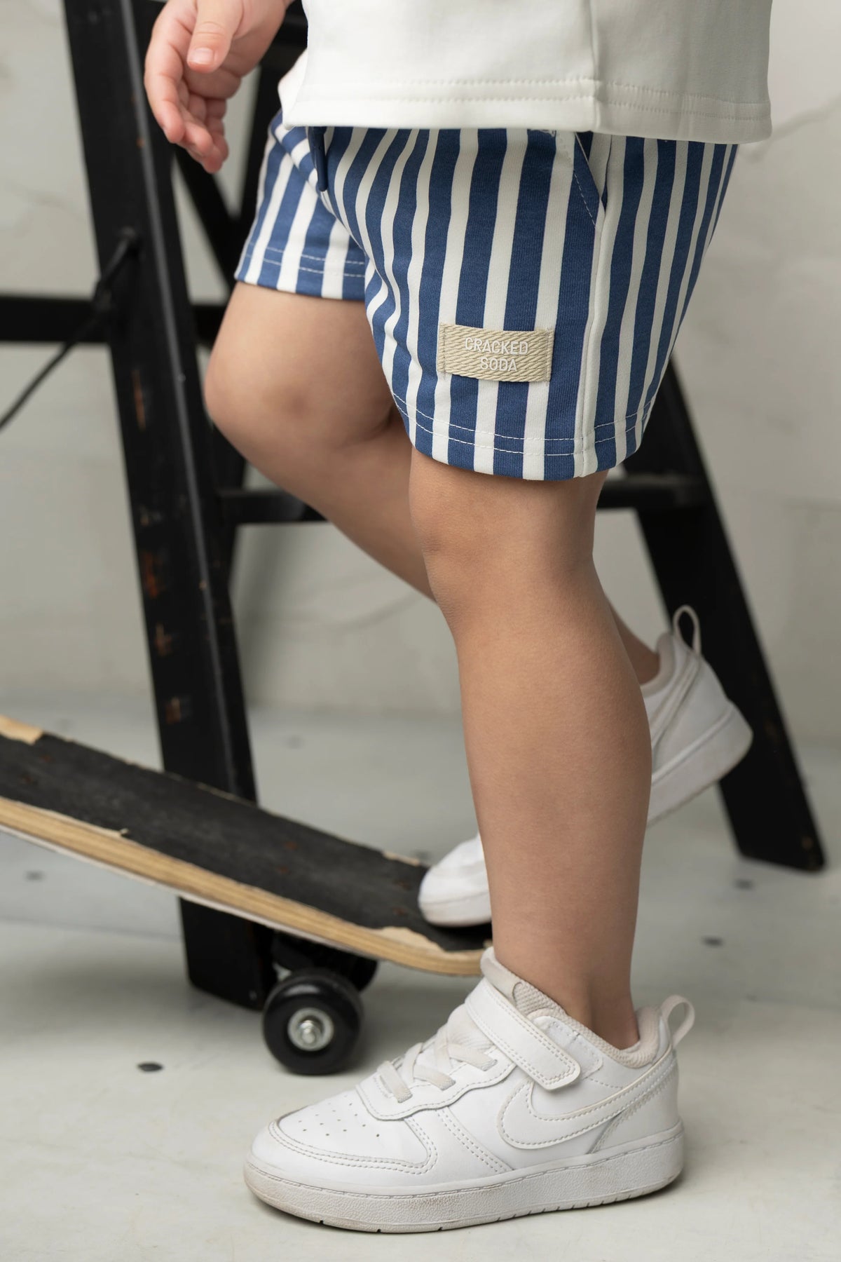 Cracked Soda Max Stripe Shorts Blue