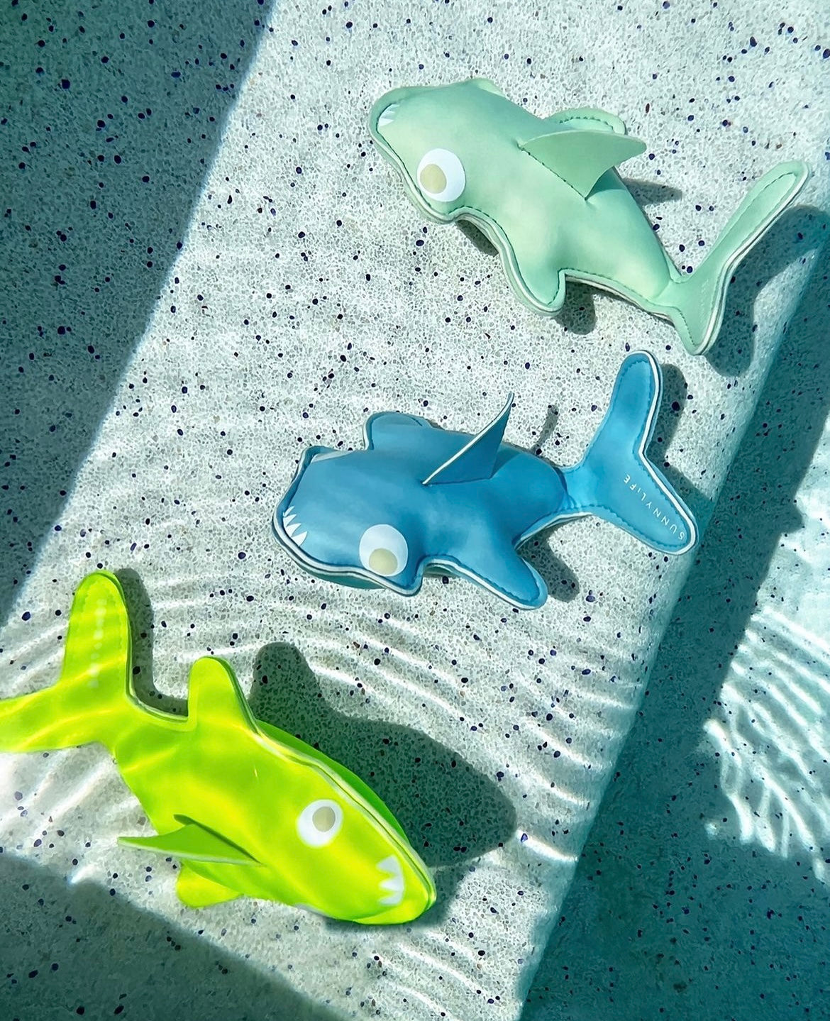 Sunnylife Dive Buddies Salty the Shark Set of 3