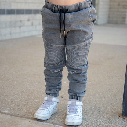 Winter + Raven Distressed Denim Jogger Jeans