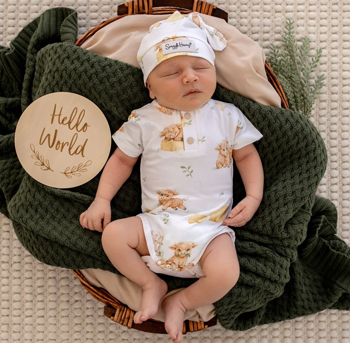 Snuggle Hunny Highland Cows Short Sleeve Bodysuit