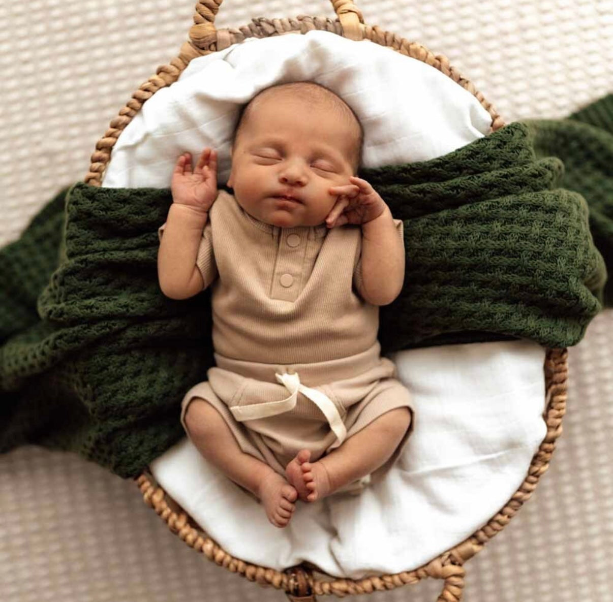 Snuggle Hunny Pebble Short Sleeve Bodysuit