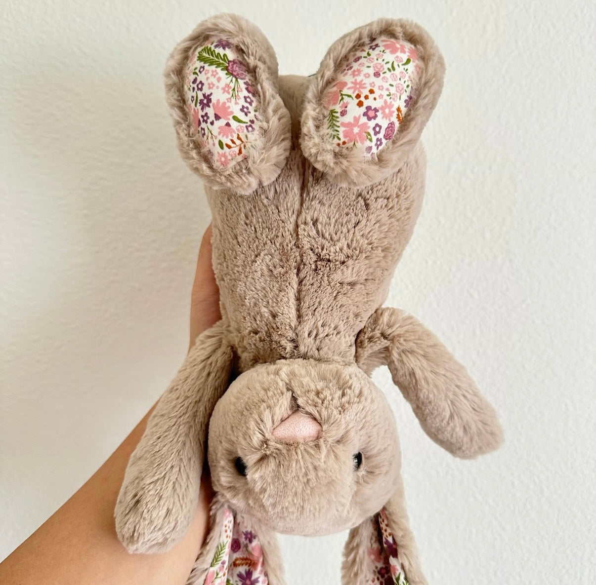 Jellycat Blossom Beige Bunny Petal Medium