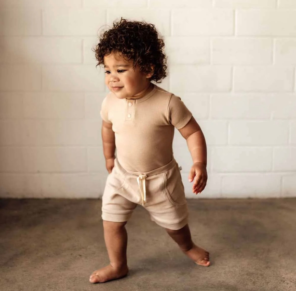 Snuggle Hunny Pebble Short Sleeve Bodysuit