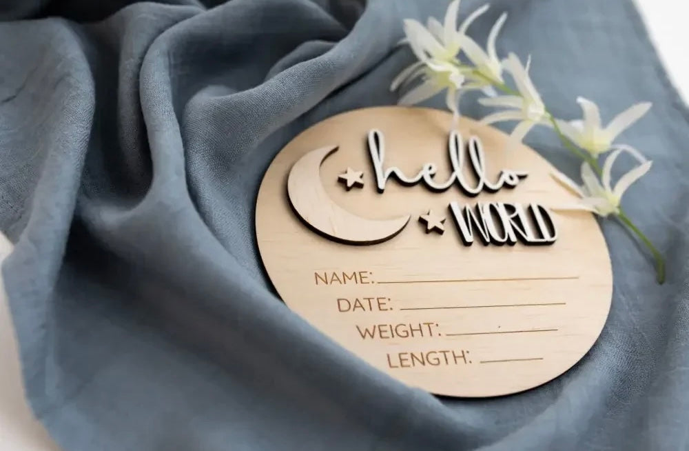 Timber Tinkers ‘Hello World’ Moon Birth Annoucement Disc