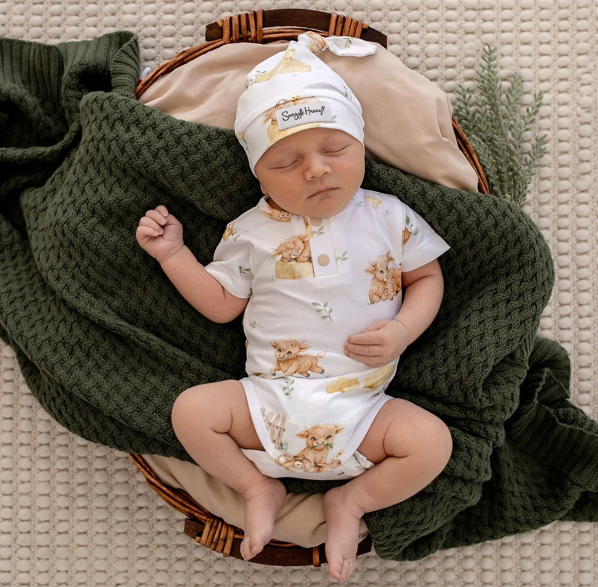 Snuggle Hunny Highland Cows Short Sleeve Bodysuit