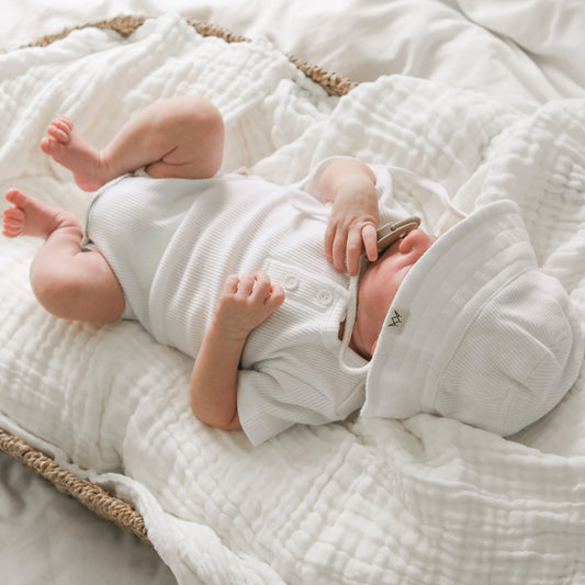 3 Little Crowns Summer Bodysuit & Sun Hat Set White