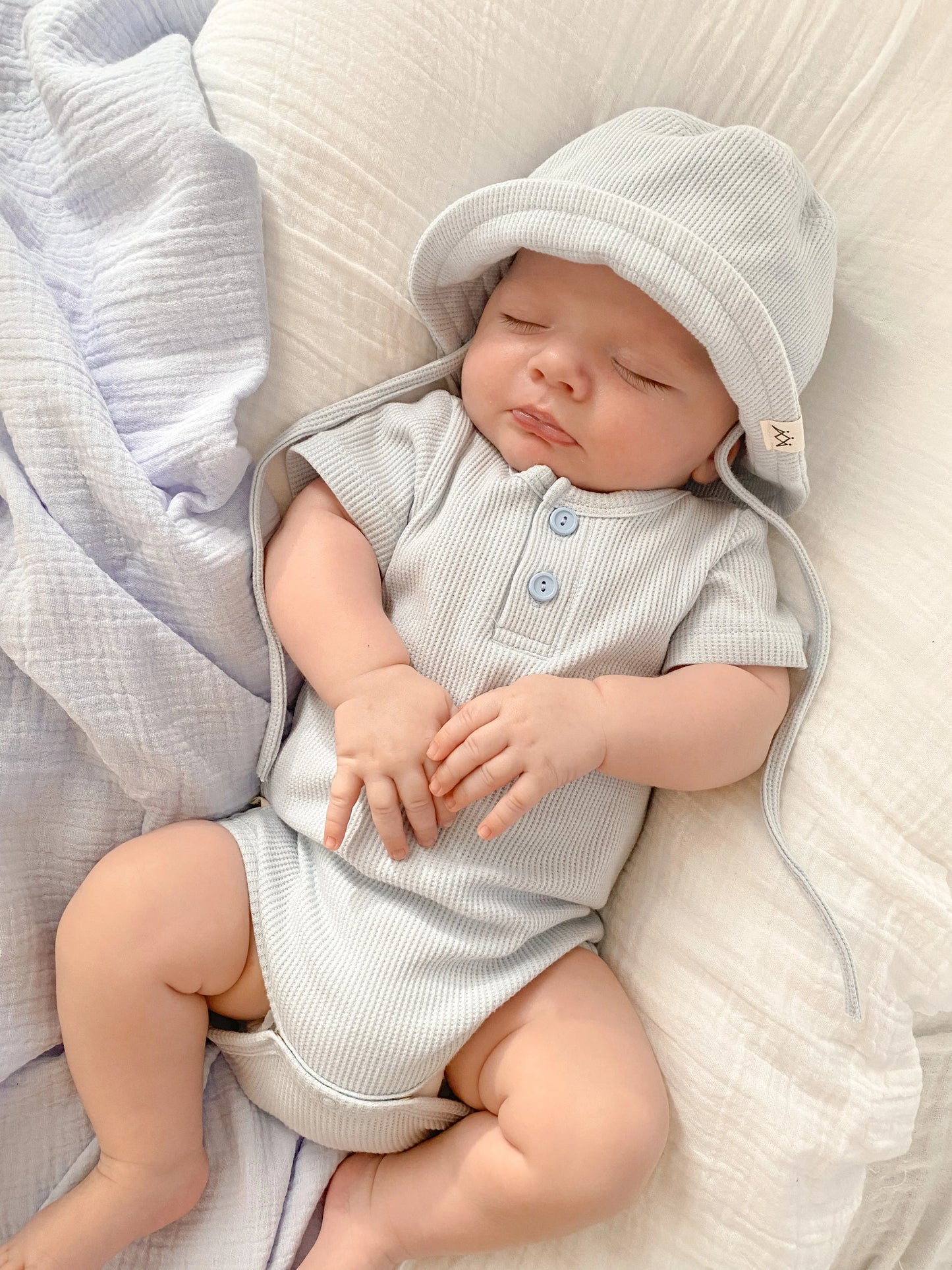 3 Little Crowns Summer Bodysuit & Sun Hat Set Sky Blue