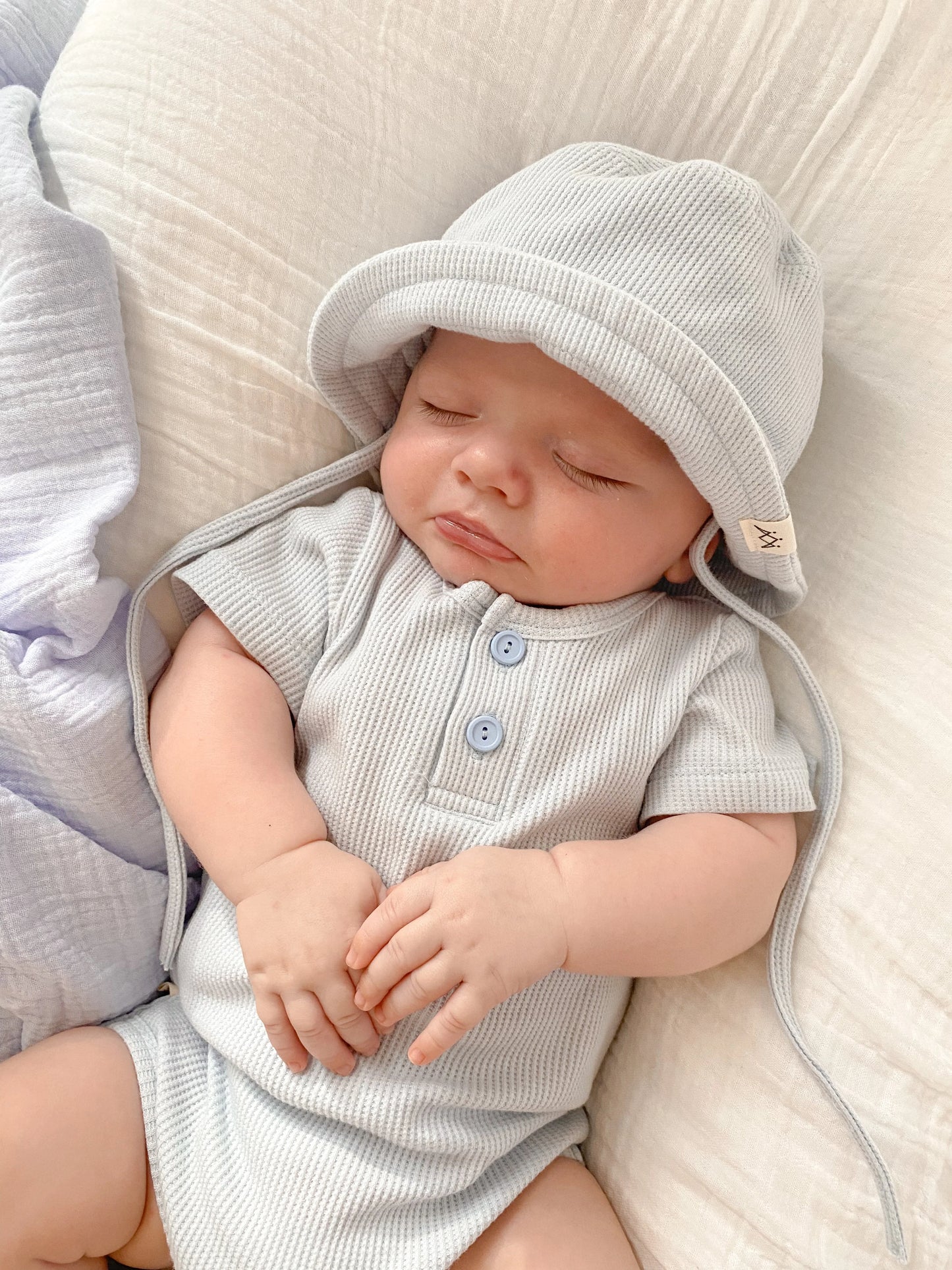 3 Little Crowns Summer Bodysuit & Sun Hat Set Sky Blue