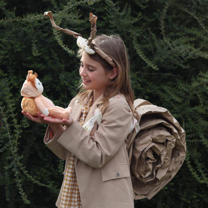 Ollie Ella Backyard Buddies Dinky Dinkum Doll Scottie Snail