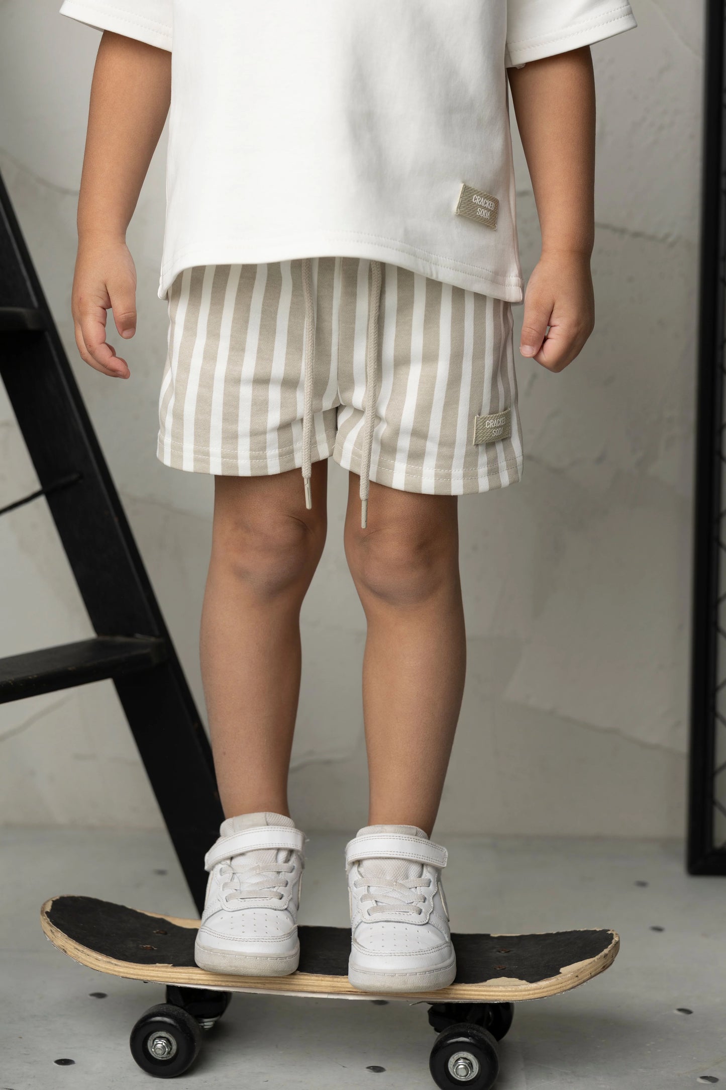 Cracked Soda Freddie Stripe Shorts Pebble