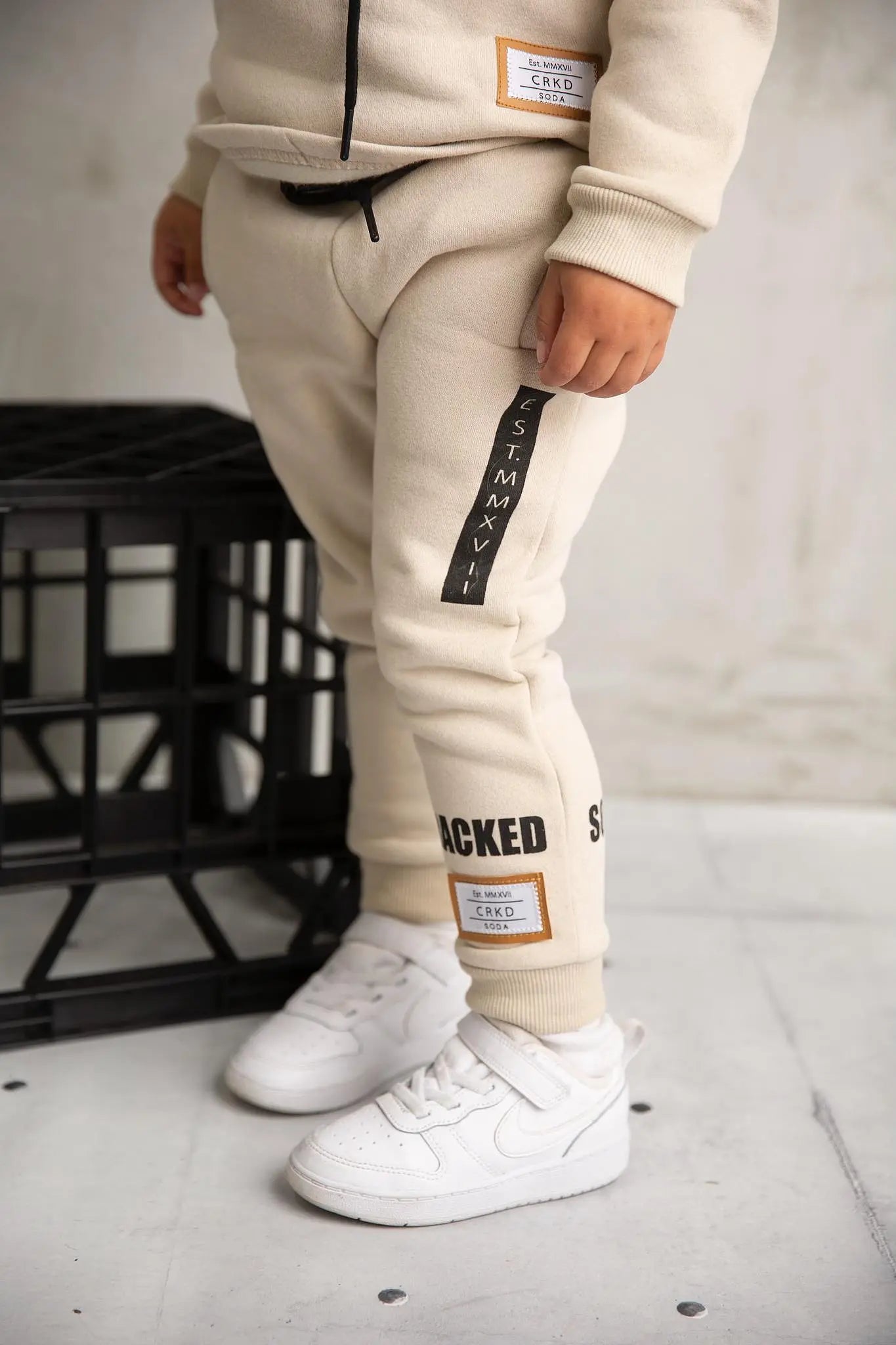 Cracked Soda Onyx Trackpants Oat