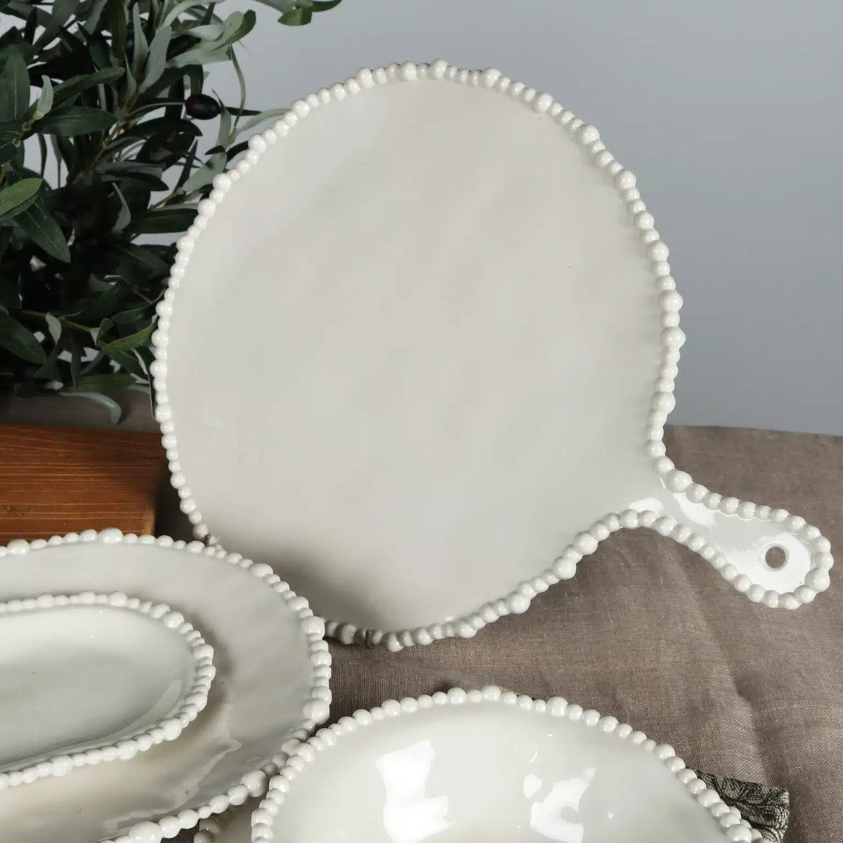 Le Forge Melamine Pearl Platter Round Sand 42cm