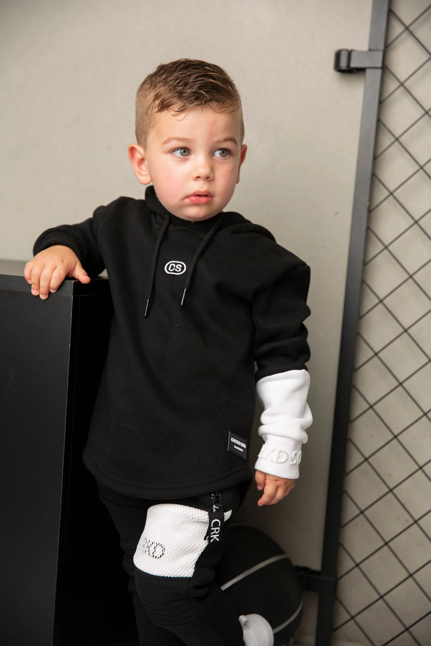 Cracked Soda Zack Hoodie Black/White