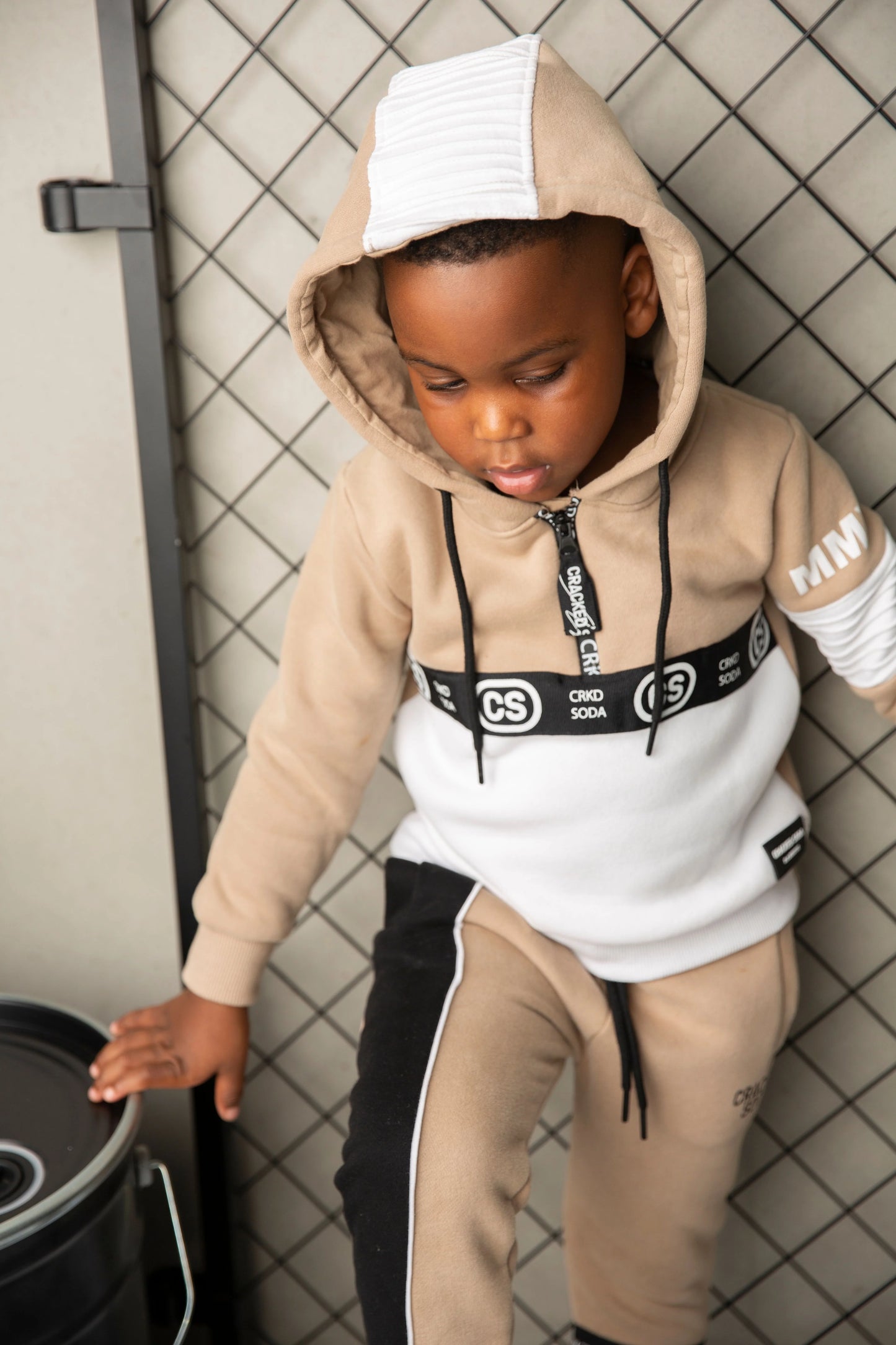 Cracked Soda Albie Zip Hoodie Biscuit