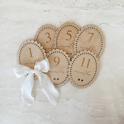 Blossom & Pear White Vintage Bow Baby Milestone Collection