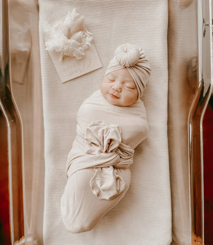 Blossom & Pear ‘Hello World’ Dried Floral Announcement Plaque