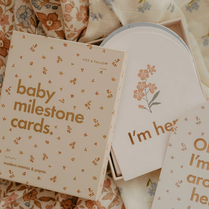 Fox & Follow Baby Milestone Cards Broderie