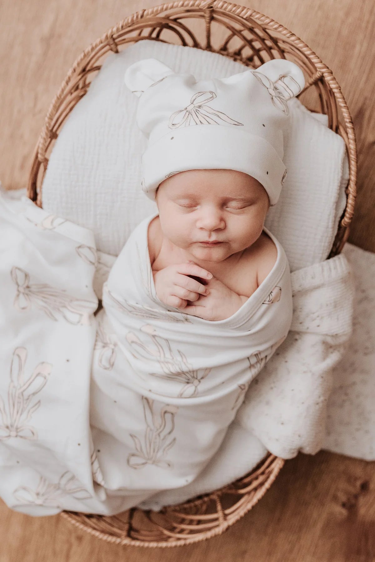 Bencer & Hazenut Tiny Dancer Bamboo Muslin Swaddle Wrap