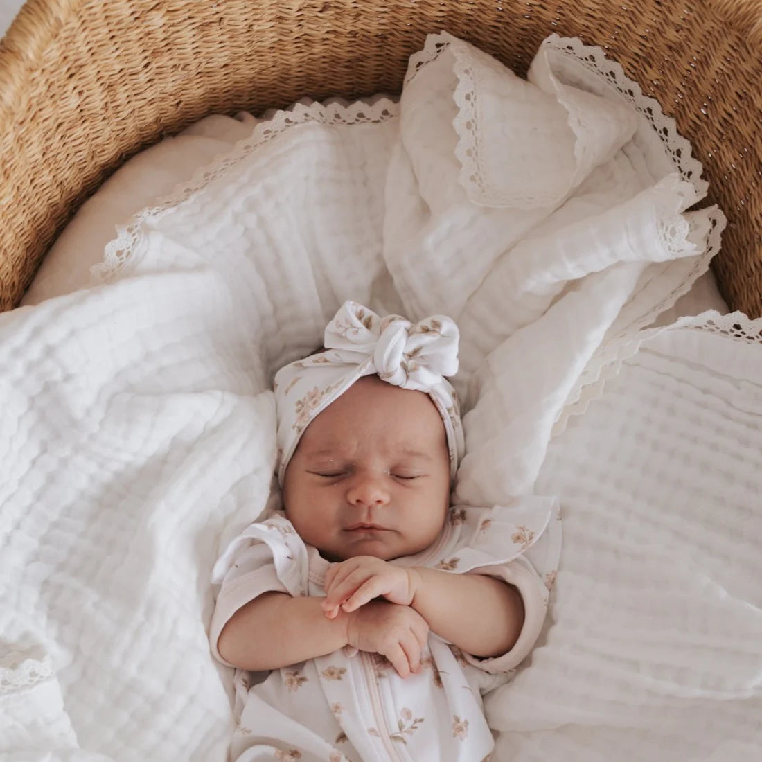 Aster & Oak White Muslin Lace Blanket