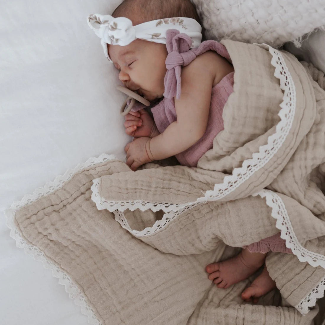 Aster & Oak Sand Muslin Lace Blanket