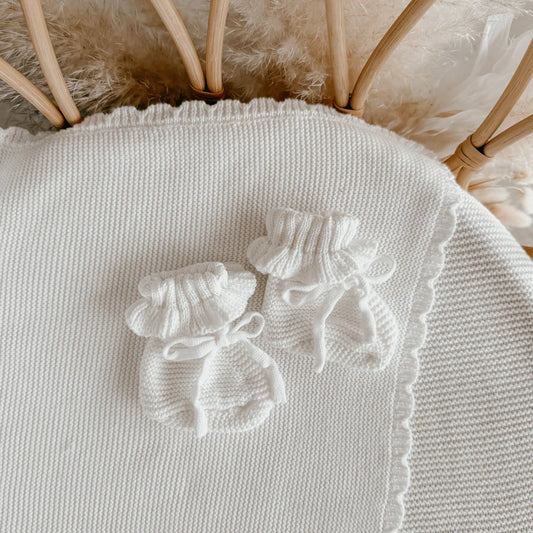 Blossom & Pear Frill Knit Booties Milk