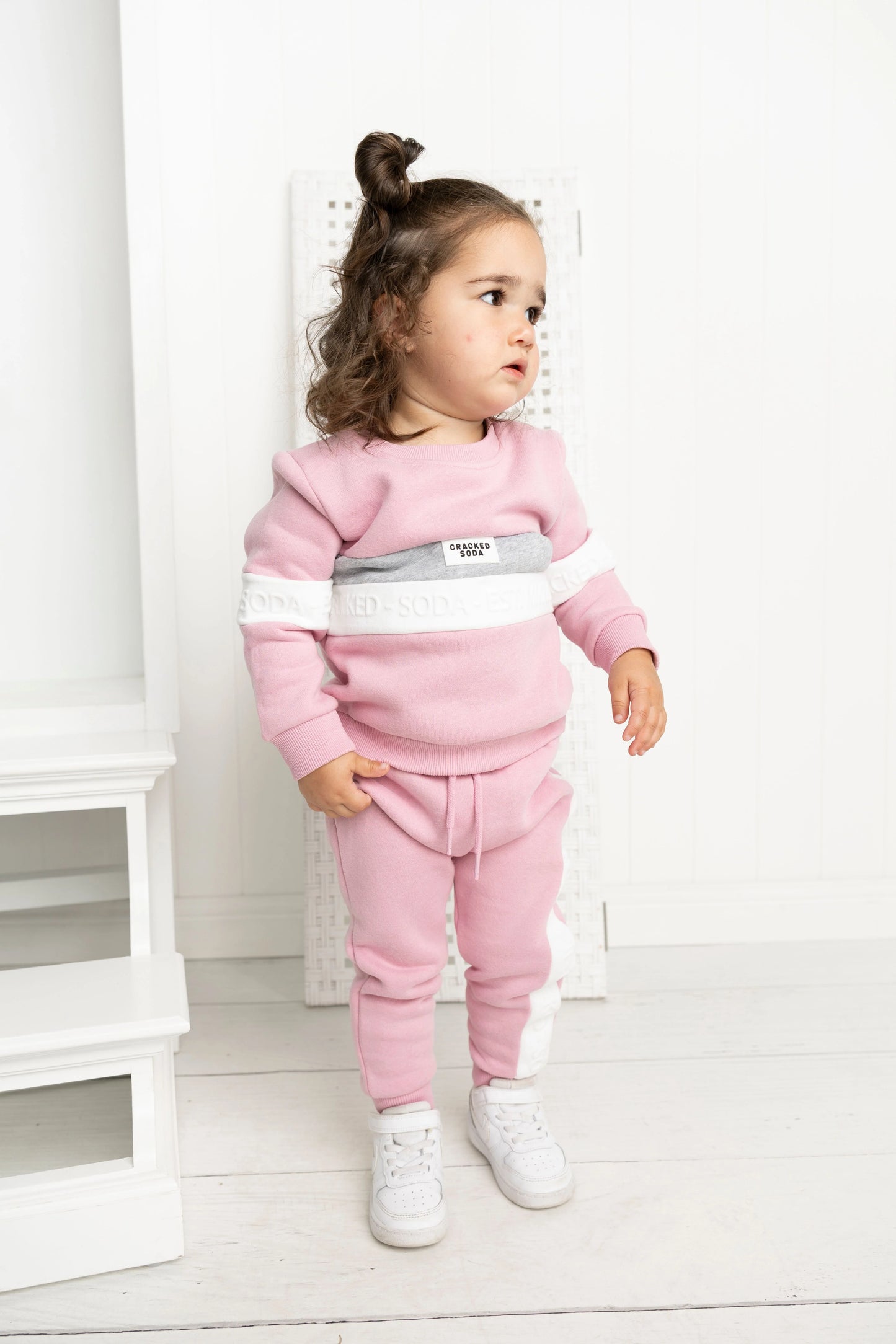 Cracked Soda Cracked Soda Nova Fleece Crew & Pant Set Blush