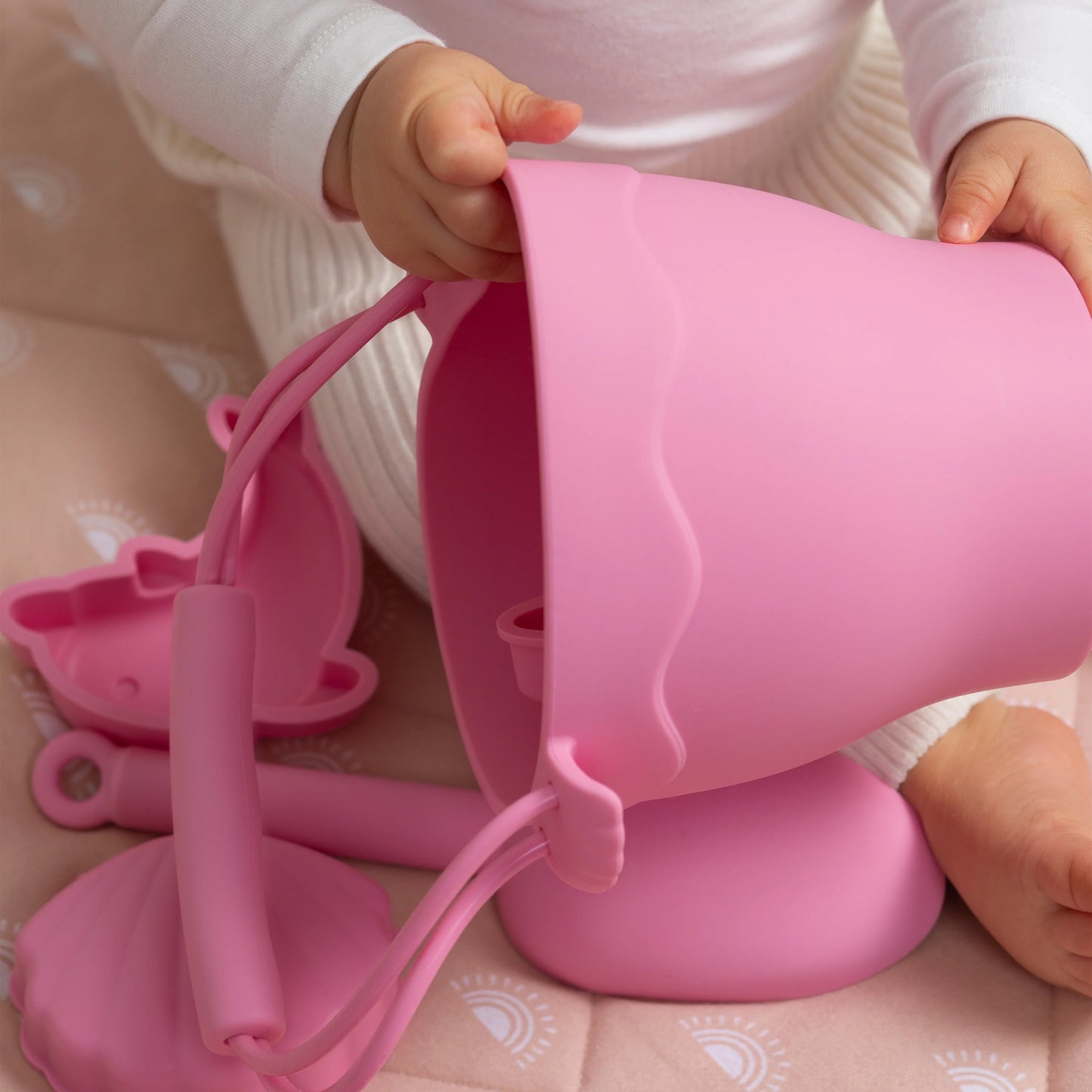 Playground Silicone 8pc Bucket & Spade Set Light Pink