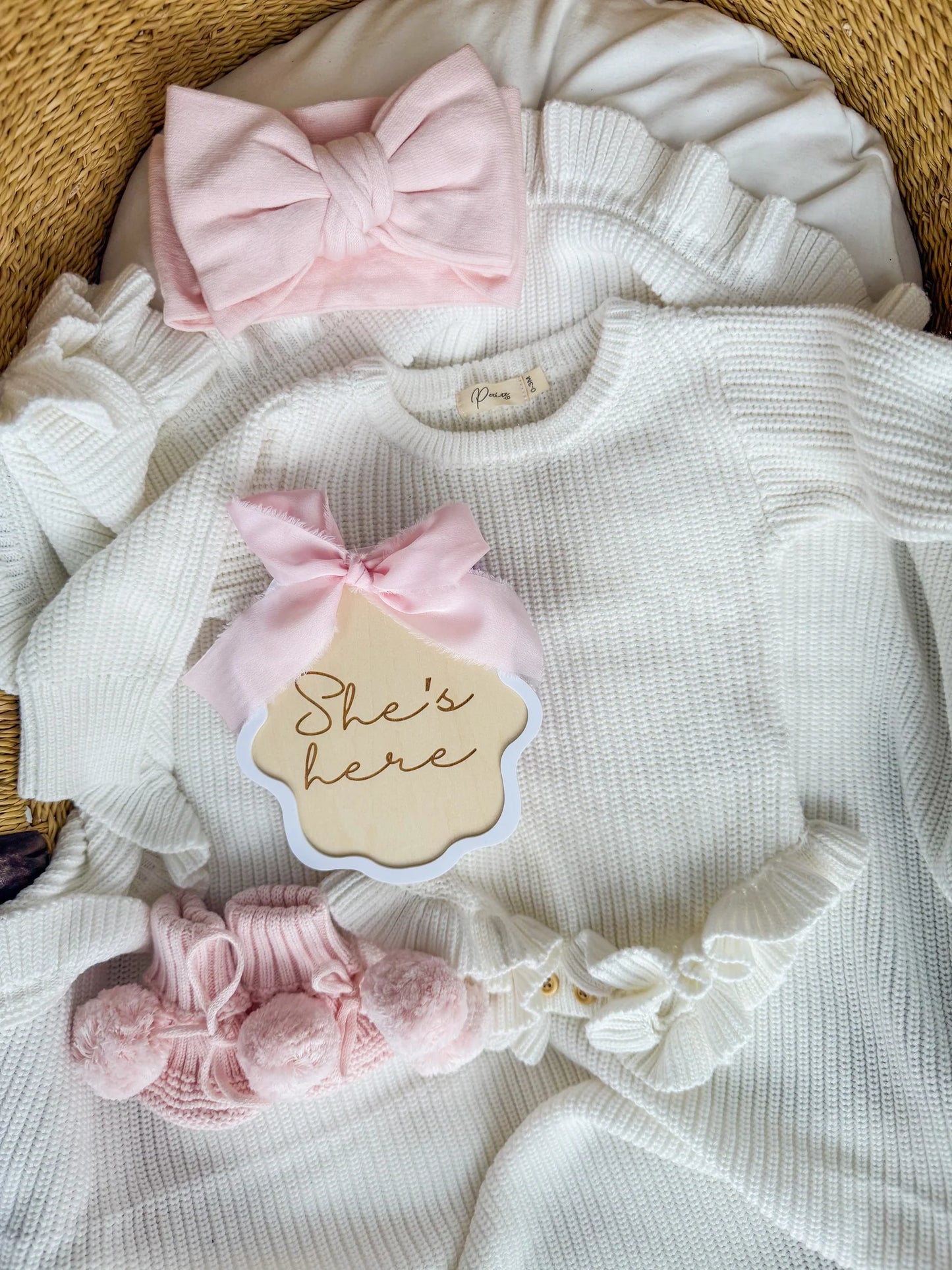 Petite + Co ‘She’s Here’ Pink Bow Plaque