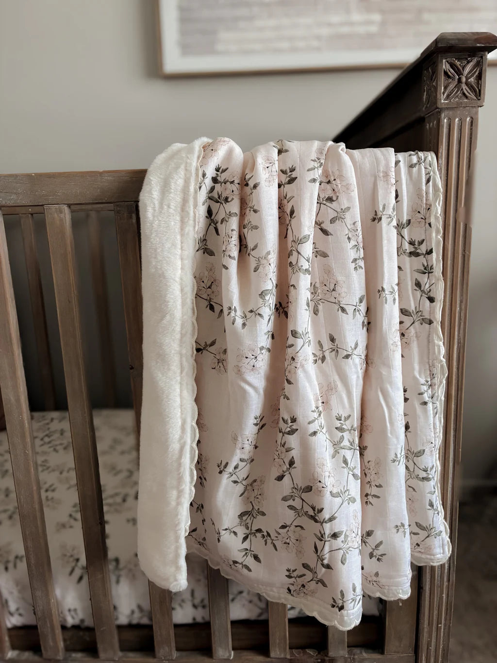 Pop Ya Tot Fleur Blanche Fur Lined Cot Blanket